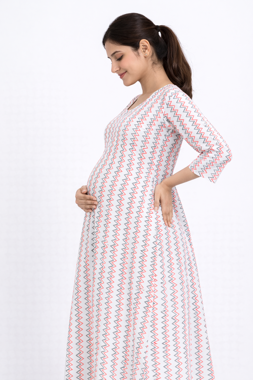 White Zig-Zag Printed Cotton Blend Maternity Kurti with Double Side Feeding Zip