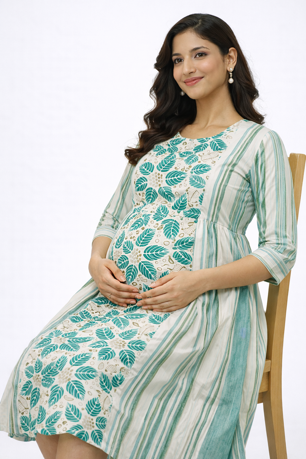 White & Green Floral Printed Maternity Umbrella Kurti with Double Side Invisible Zip – Cotton Blend Feeding Wear
