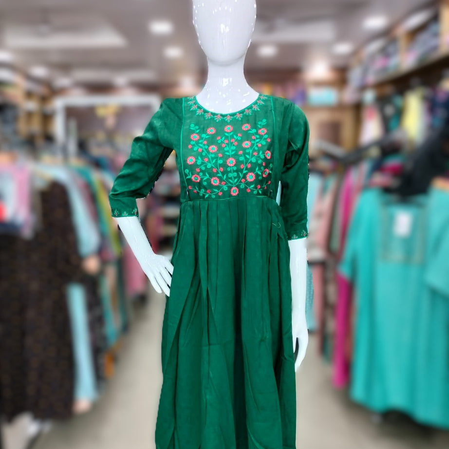 Feeding Kurthi