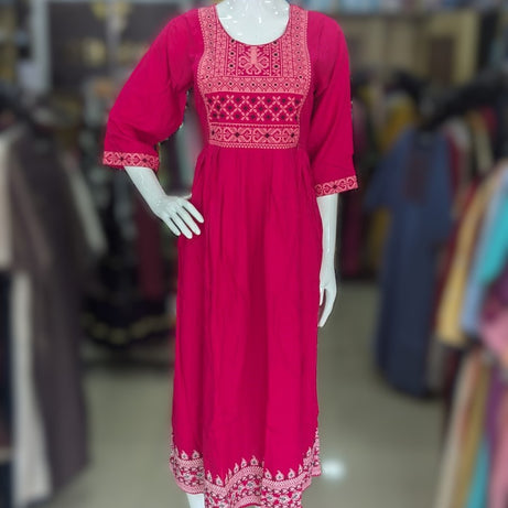 Feeding Kurthi