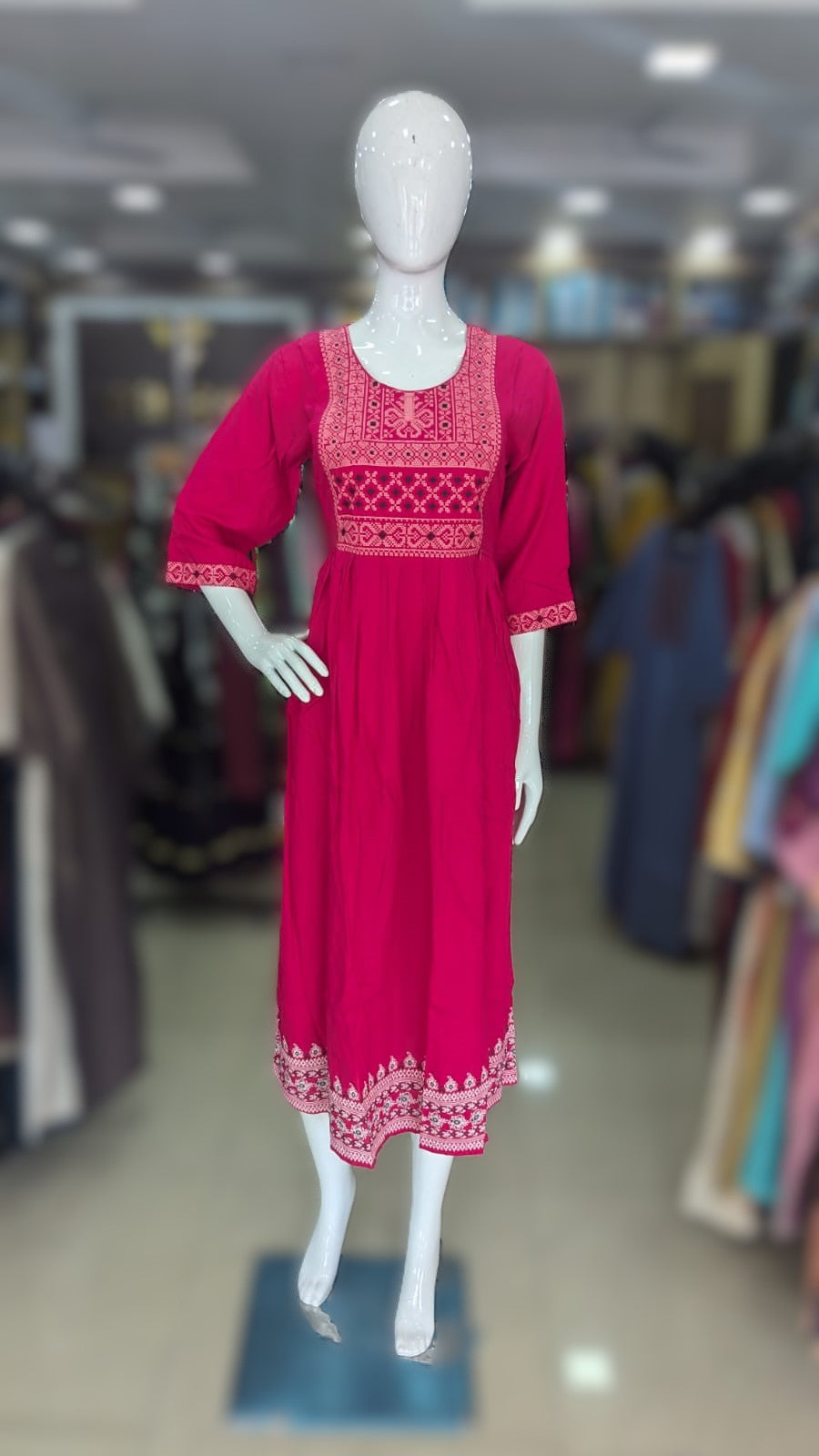Feeding Kurthi