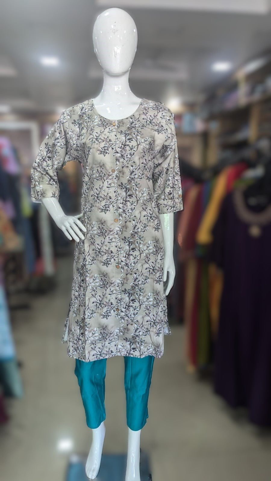 KURTHI | A Line