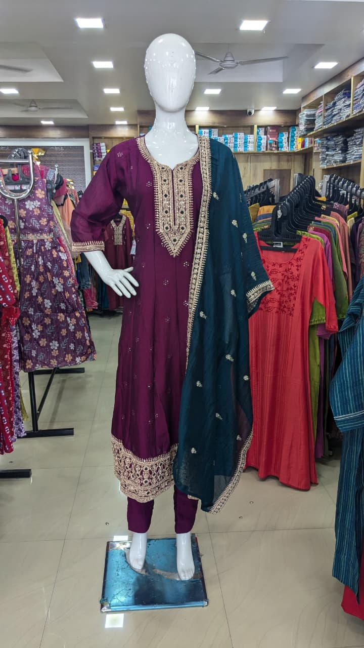 Royal Wine Embroidered Kurta Set with Teal Dupatta – Designer Festive Wear, 3/4 Sleeves