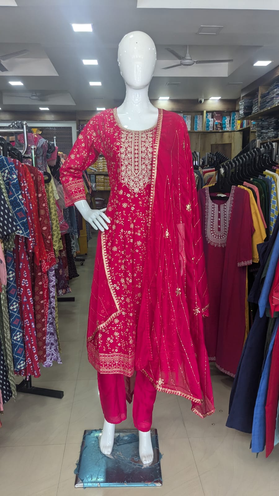 Royal Rani Pink Embroidered Festive Kurta Set with Net Dupatta – Designer Party Wear